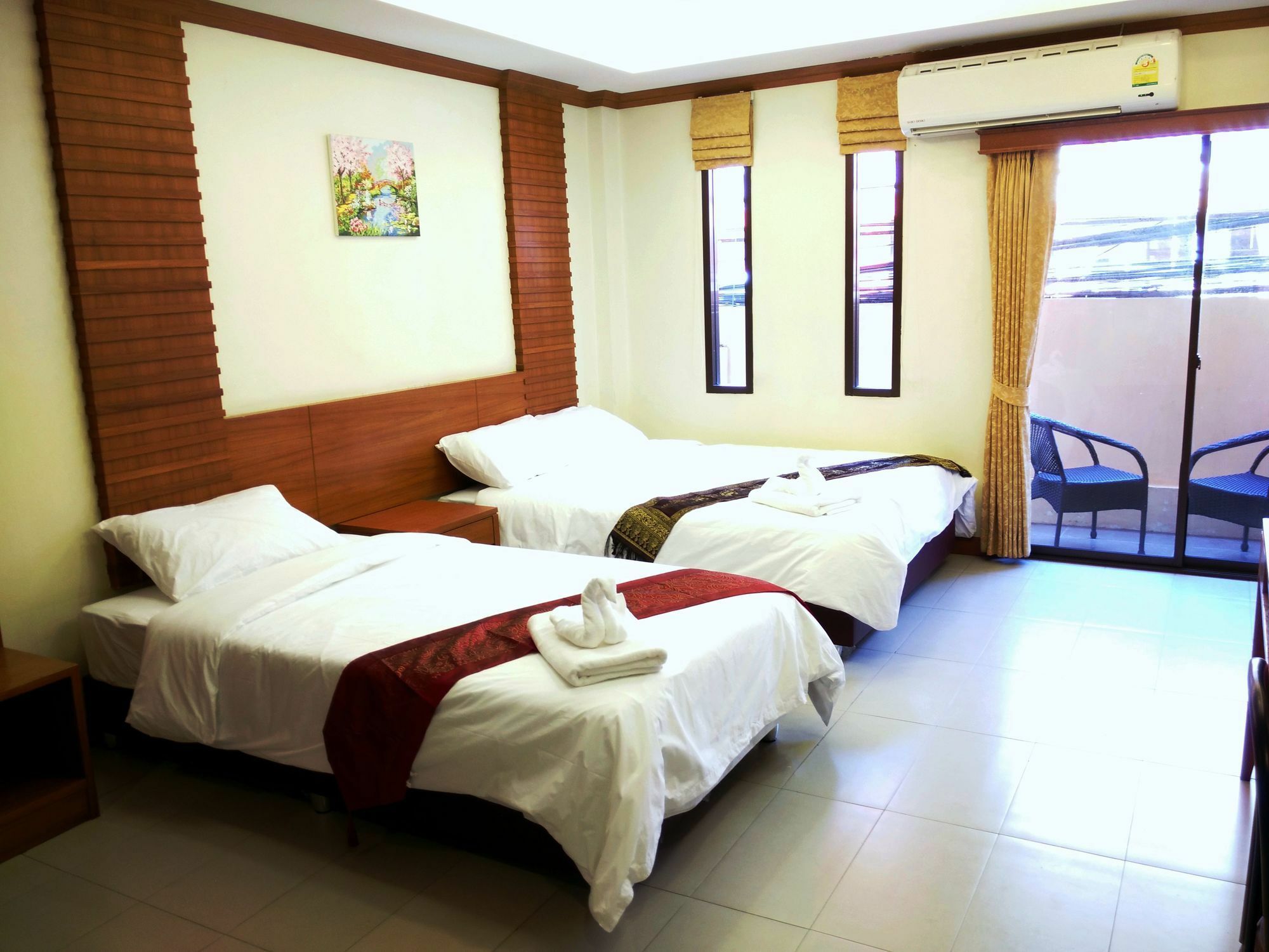 Daratalay - Jomtien Hotell Bang Lamung Exteriör bild